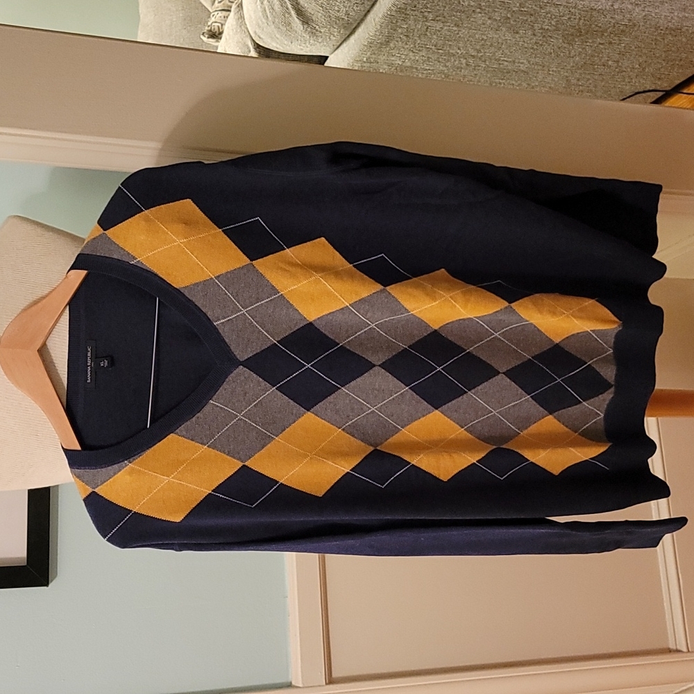 BANANA REPUBLIC ARGYLE SWEATER
